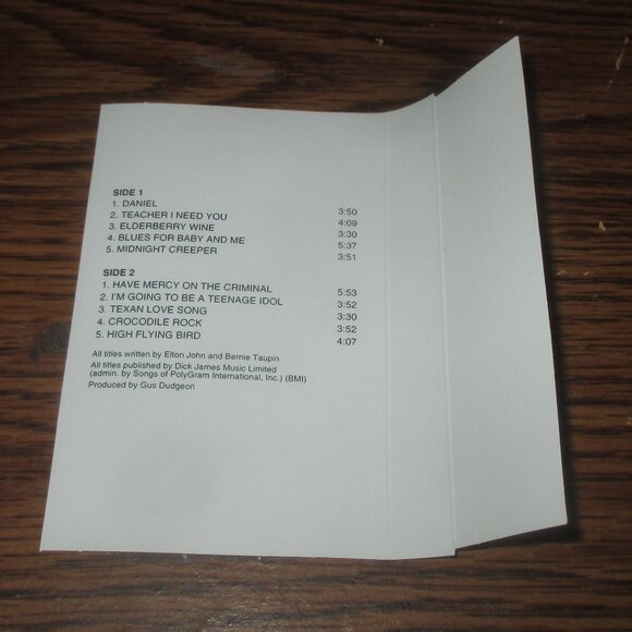 Elton John -Don't Shoot Me i'm just the Piano Player on cassette (1973) - Picture 3 of 3